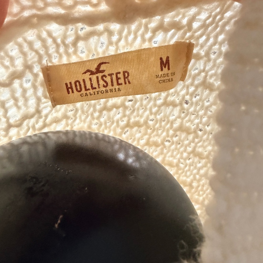 Hollister Cream Women's Cardigan. Size M - Picture 4 of 4